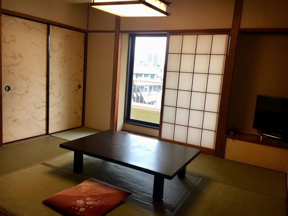 和洋室7階(6階までエレベーターでお上がりいただき、6階からは階段となります) 客室4 | 上野ターミナルホテル