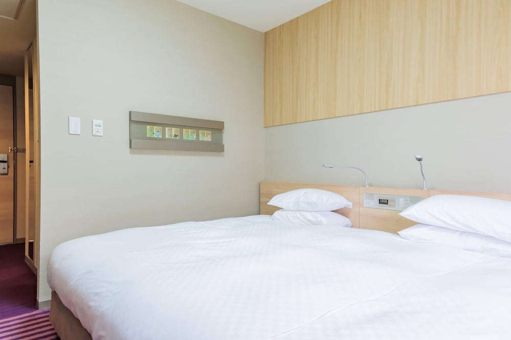 ダブルルーム キングベッド 1 台 禁煙 | ホテル京阪 京都 グランデ