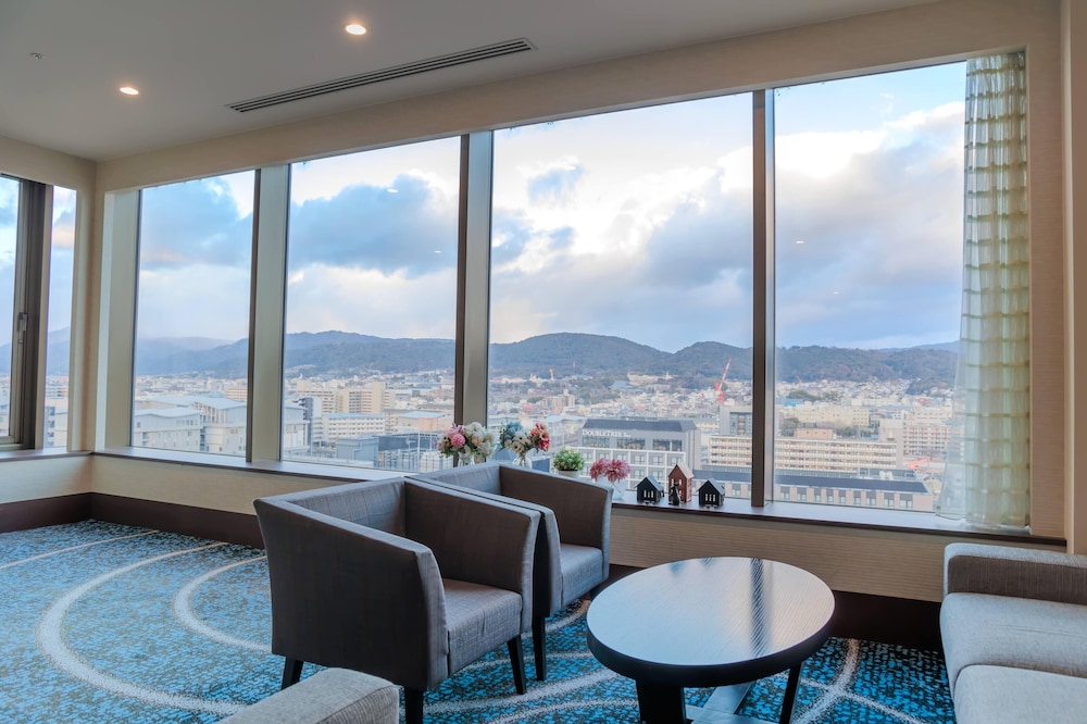 13階スーペリアツイン（A) エグゼクティブ ラウンジ0 | ホテル京阪 京都 グランデ