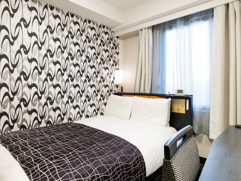 セミダブル 禁煙 | アパホテル〈金沢片町〉