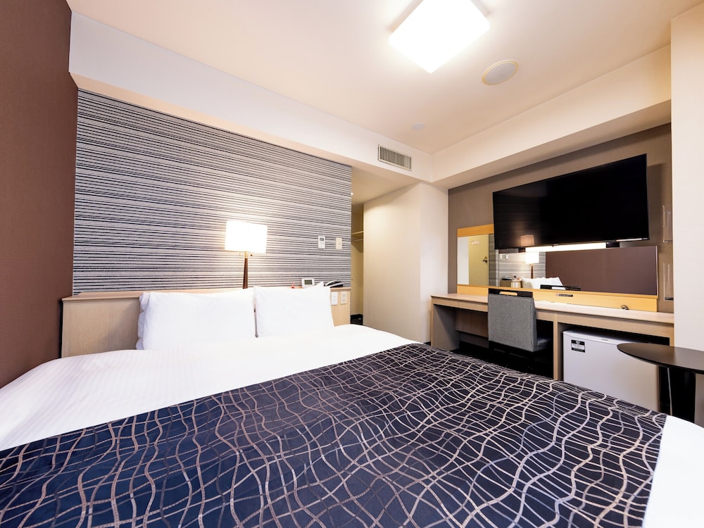 ダブルルーム禁煙 | アパホテル〈仙台勾当台公園〉