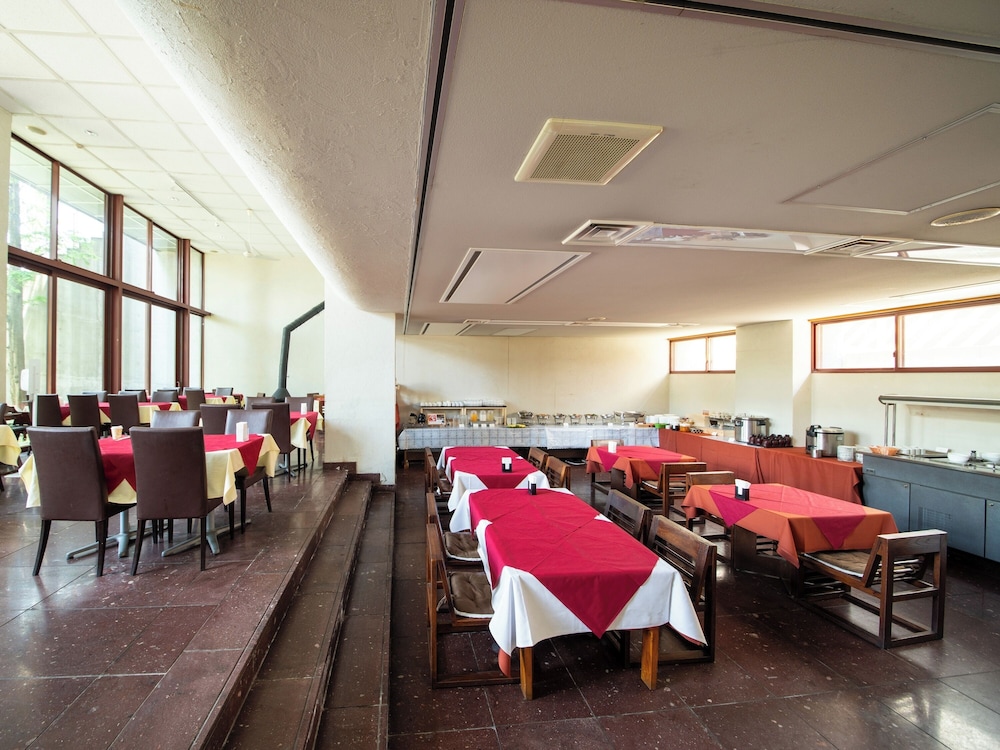 朝食スペース1 | アパホテル〈軽井沢駅前〉軽井沢荘 朝食スペース1 | アパホテル〈軽井沢駅前〉軽井沢荘