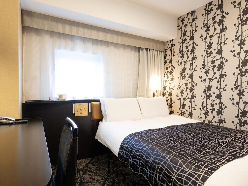 ダブルルーム 禁煙 | アパホテル〈金沢駅前〉