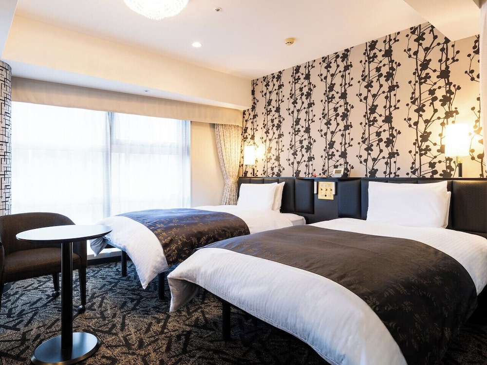 デラックス ツインルーム 禁煙 コーナー | アパホテル〈金沢駅前〉