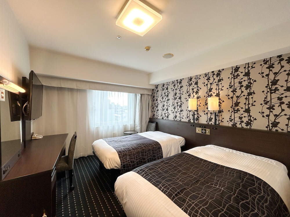 ツインルーム シングルベッド 2 台 喫煙可 | アパホテル〈那覇松山〉