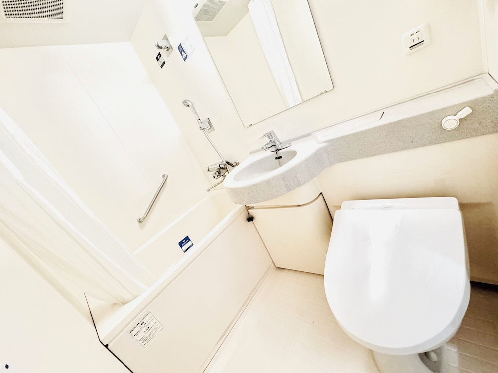 ダブルルーム 喫煙可 バスルームの設備0 | アパホテル〈神戸三宮〉