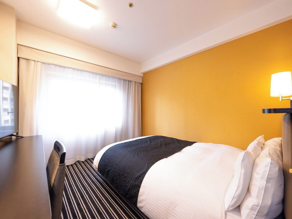 ダブルルーム 140 cm ベッド 16 ㎡ (禁煙) | アパホテル〈福岡渡辺通駅前〉EXCELLENT