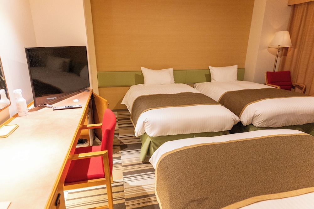 エコノミー 4 人部屋 4 ベッドルーム 禁煙 客室1 | ホテル・ザ・ルーテル