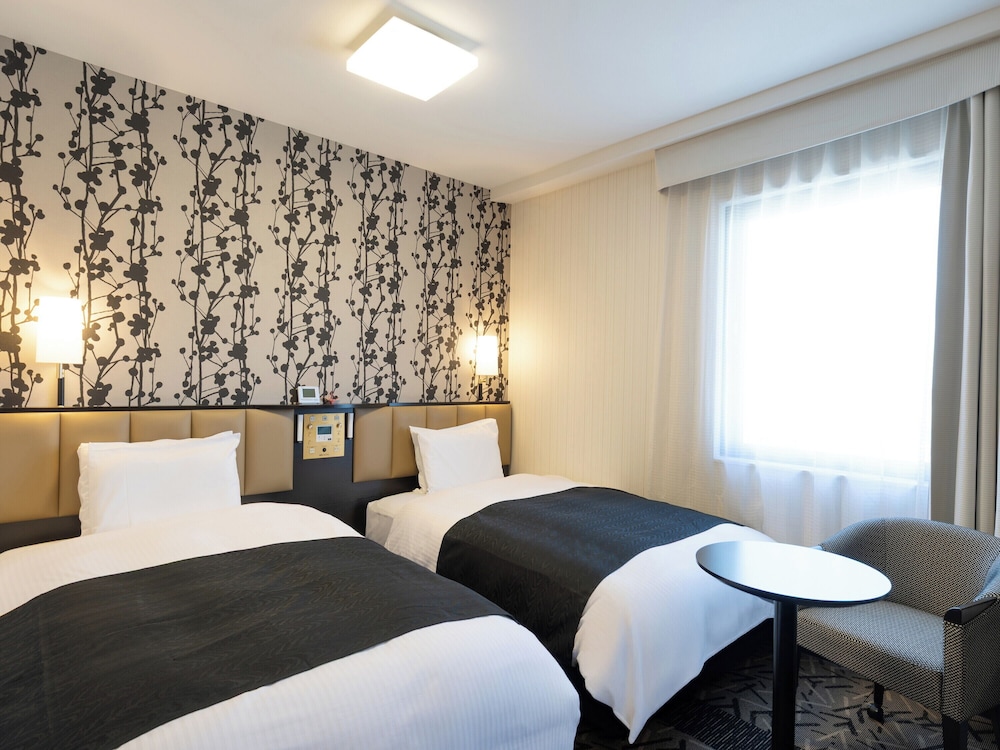 スタンダード ツインルーム 2 ベッドルーム 喫煙可 | アパホテルステイ〈富山〉