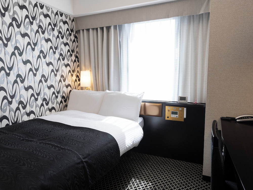 セミダブルルーム 120 cm ベッド 12 ㎡ (禁煙) | アパホテル〈砺波駅前〉