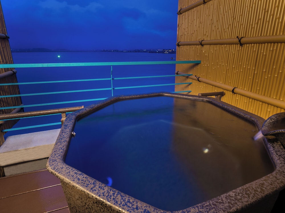 エグゼクティブ ルーム 禁煙 レイクビュー バスルーム0 | アパホテル & リゾート 加賀片山津温泉 佳水郷