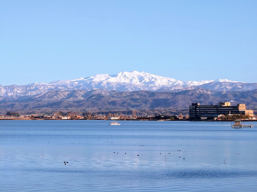 スタンダード ルーム 喫煙可 レイクビュー レイク ビュー0 | アパホテル & リゾート 加賀片山津温泉 佳水郷