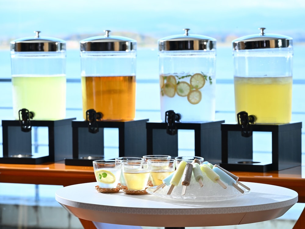 ロビーラウンジ1 | アパホテル & リゾート 加賀片山津温泉 佳水郷 ロビーラウンジ1 | アパホテル & リゾート 加賀片山津温泉 佳水郷