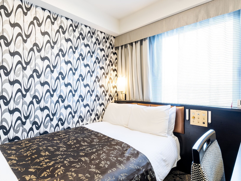 エコノミー ダブルルーム 喫煙可 | アパホテル〈加賀大聖寺駅前〉