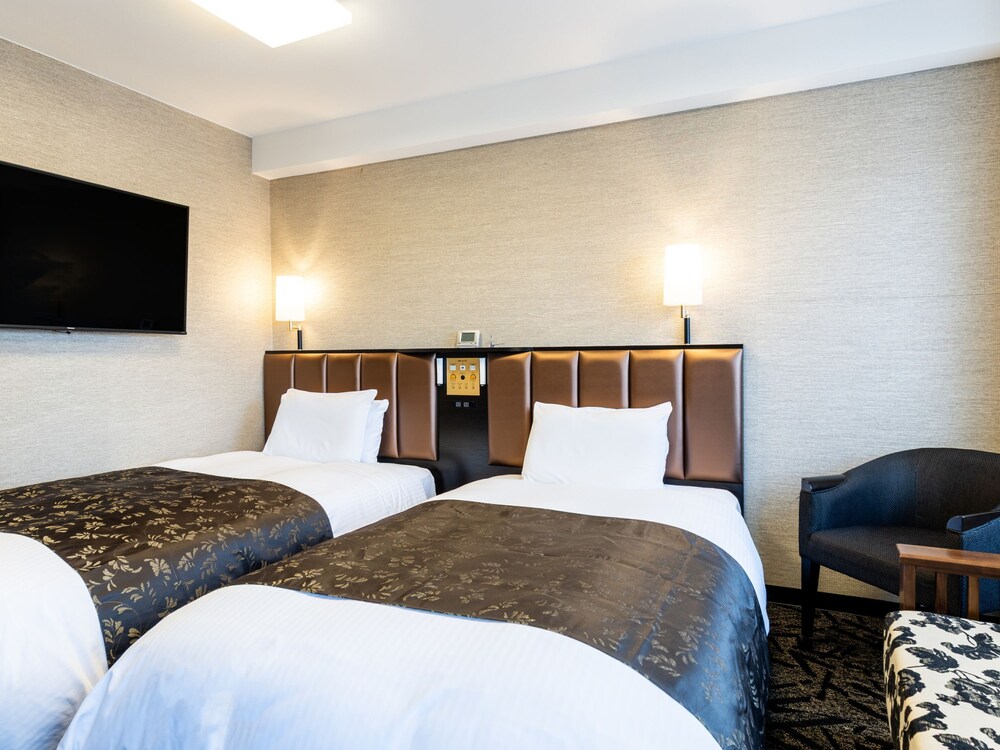 デラックス ツインルーム 禁煙 | アパホテル〈加賀大聖寺駅前〉