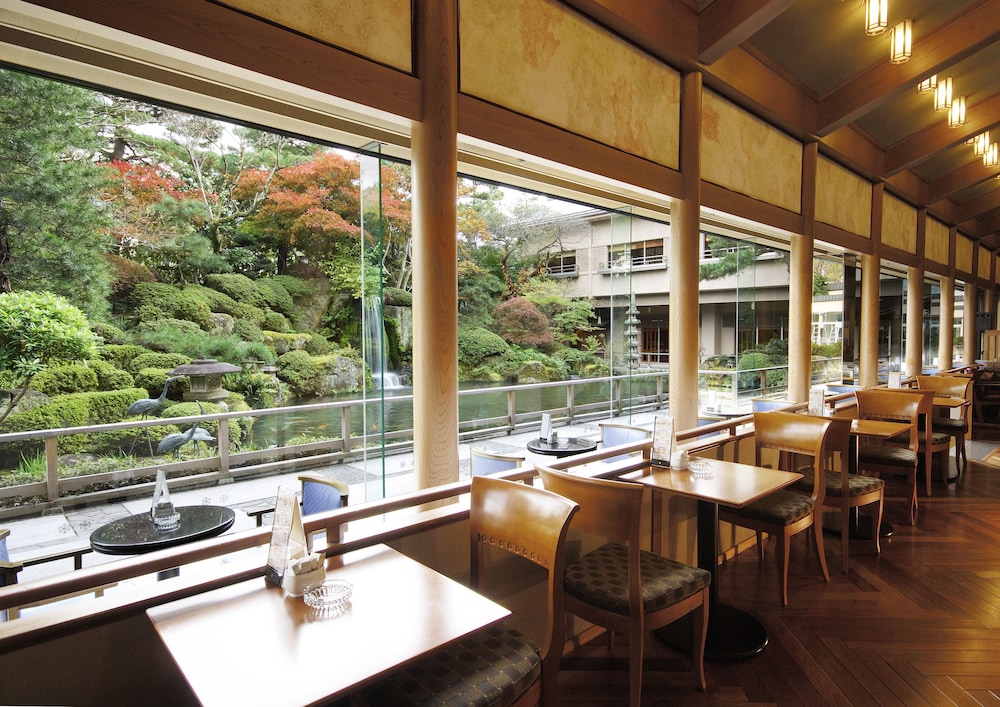 ロビーラウンジ1 | 下呂温泉 水明館 ロビーラウンジ1 | 下呂温泉 水明館