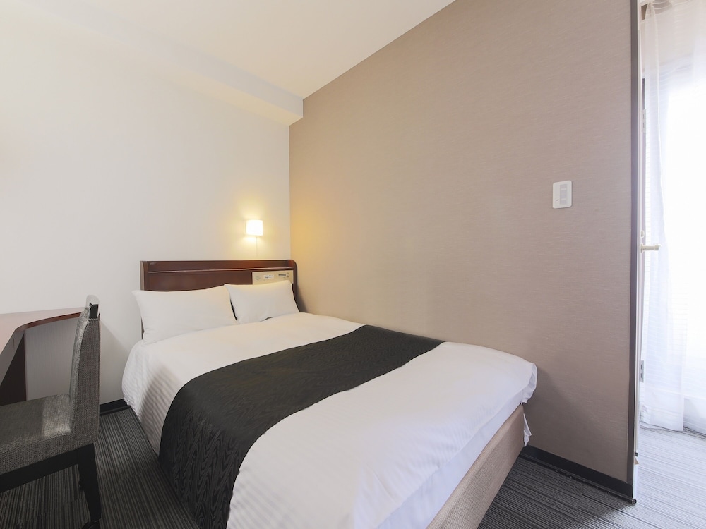 セミダブルルーム 禁煙 | ホテル山形ヒルズ 駅前大通り店