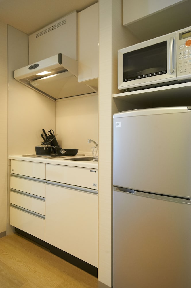 1 ベッドルーム デラックス キング 専用キッチン0 | フレイザー レジデンス南海大阪