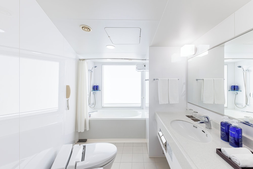 デラックス ルーム 2 ベッドルーム バスルーム2 | フレイザー レジデンス南海大阪