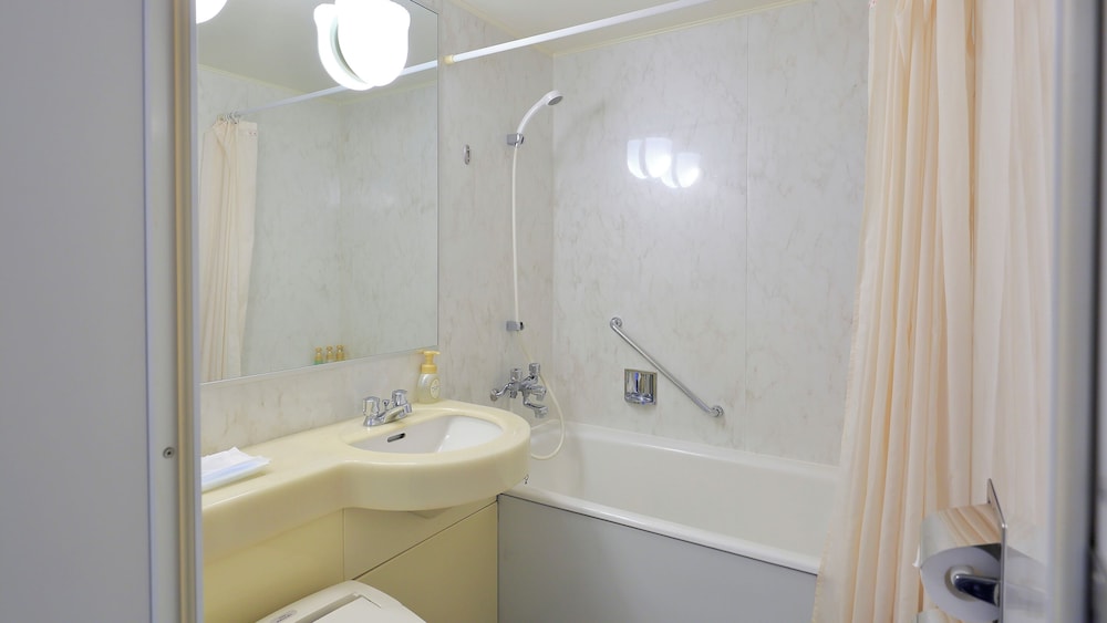 ダブルルーム 禁煙 バスルーム0 | ナビオス横浜