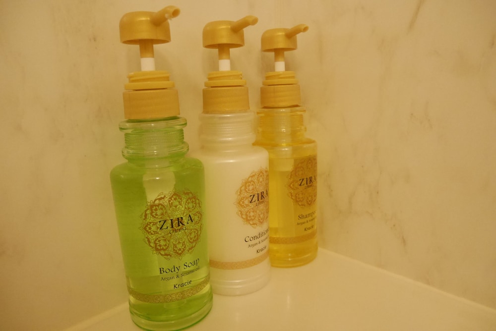 ダブルルーム バスルームの設備1 | ナビオス横浜