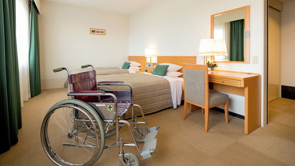 バリアフリーツインルーム禁煙 | ナビオス横浜