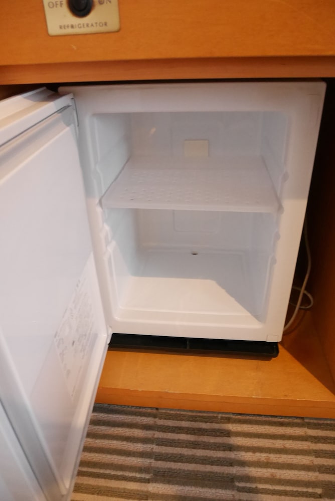 ダブルルーム 小型冷蔵庫0 | ナビオス横浜