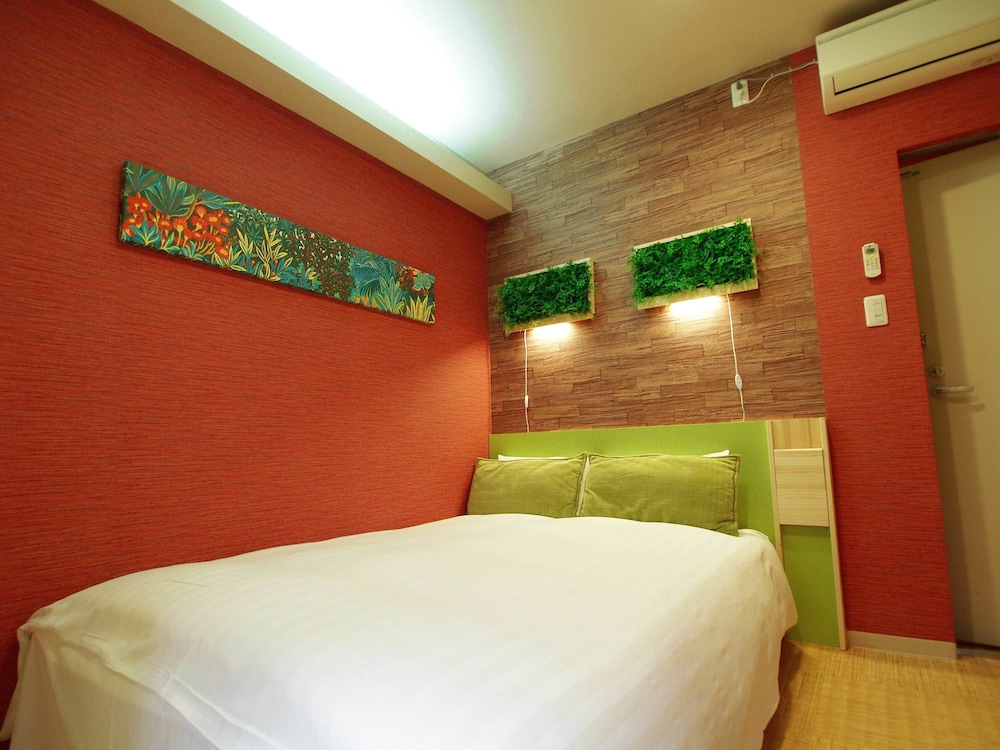 ダブルルーム 専用バスルーム 客室2 | ゲストハウス奈良小町