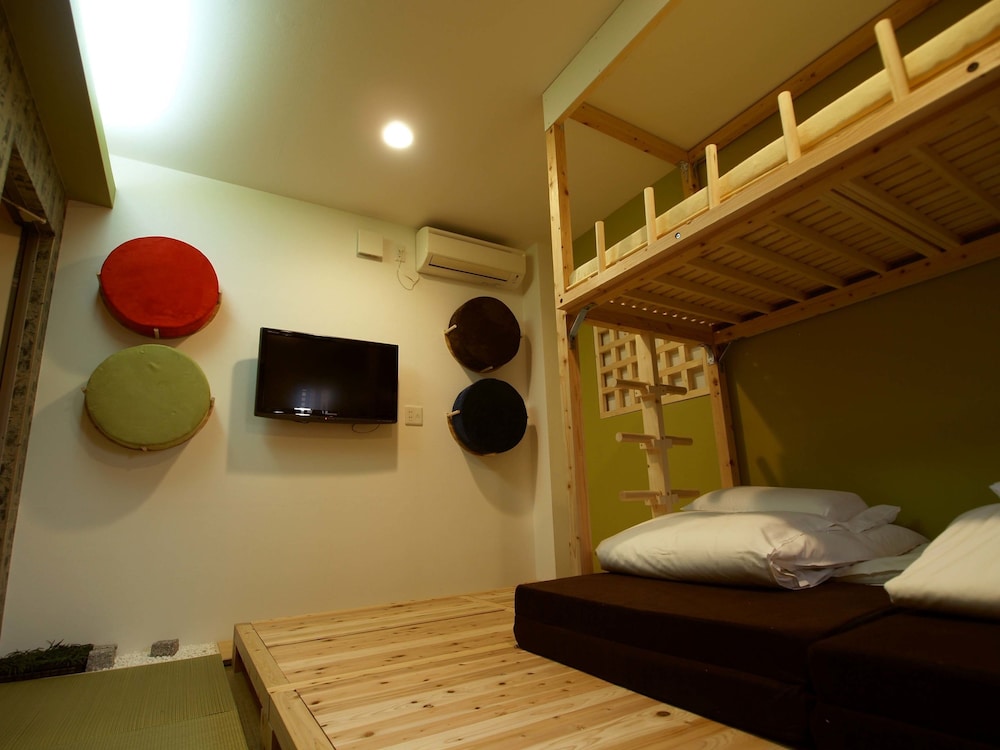 トラディショナル ルーム 専用バスルーム 客室2 | ゲストハウス奈良小町