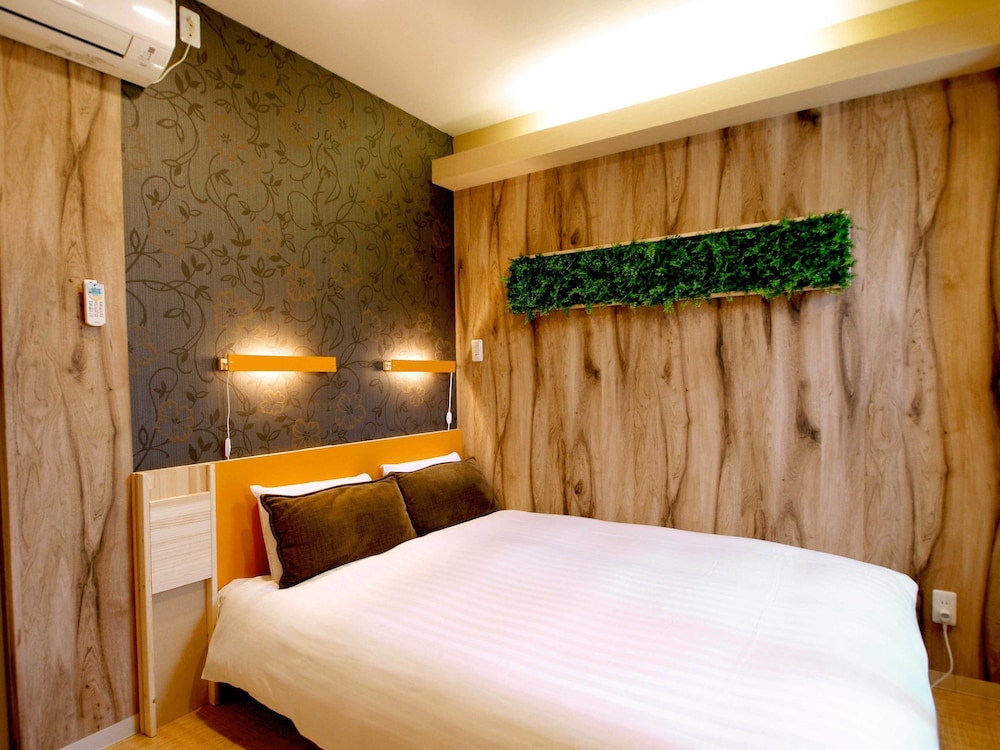 ダブルルーム 専用バスルーム 客室7 | ゲストハウス奈良小町