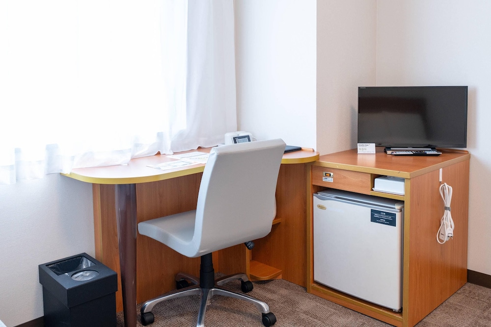 スタンダード ルーム ダブルベッド 1 台 禁煙 客室4 | コンフォートイン姫路夢前橋