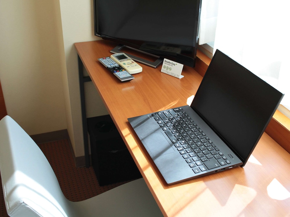 スタンダード ルーム ダブルベッド 1 台 禁煙 客室2 | コンフォートイン姫路夢前橋