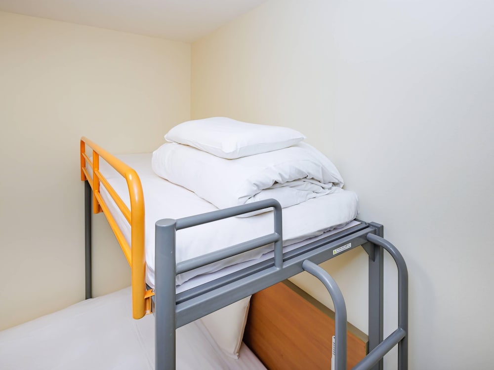 スタンダード ルーム クイーンベッド 1台 + ロフトベッド1台 禁煙 | コンフォートイン福島西インター