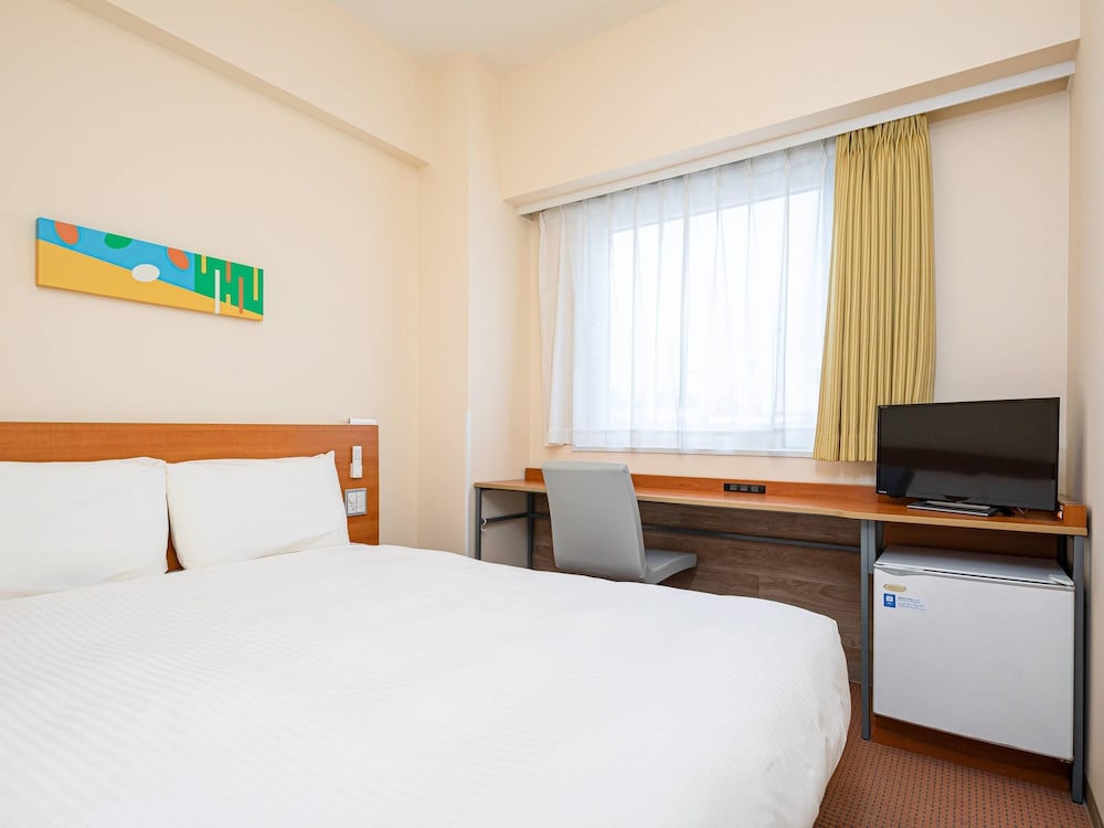 スタンダード ルーム クイーンベッド 1 台 禁煙 | コンフォートイン新潟中央インター