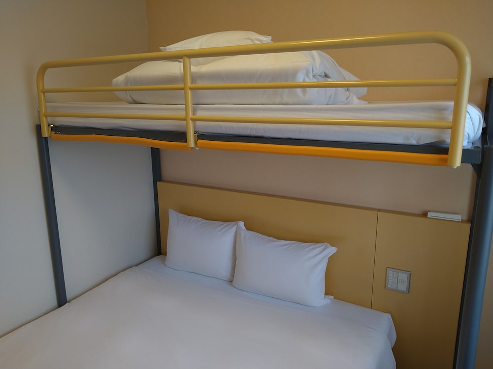 スタンダードダブル+ロフト付 喫煙可 客室2 | スマイル ホテル仙台泉インター