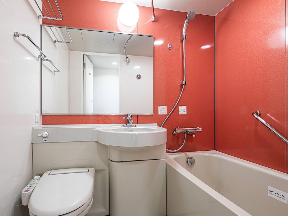 スタンダード ルーム ダブルベッド 1 台 禁煙 客室3 | コンフォートインひたちなか