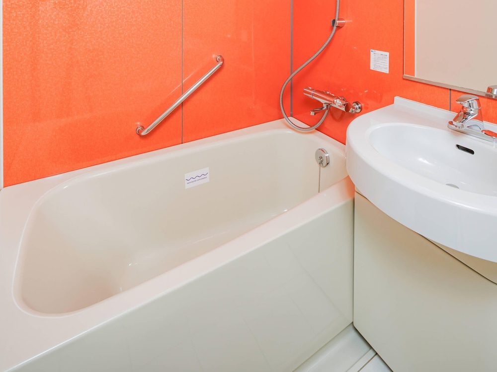 スタンダード ルーム ダブルベッド 1 台 禁煙 客室3 | コンフォートイン塩尻北インター