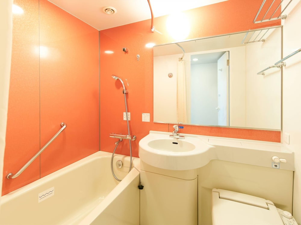 スタンダード ルーム ダブルベッド 1台 + ロフトベッド1台　禁煙 バスルーム0 | コンフォートイン一関インター