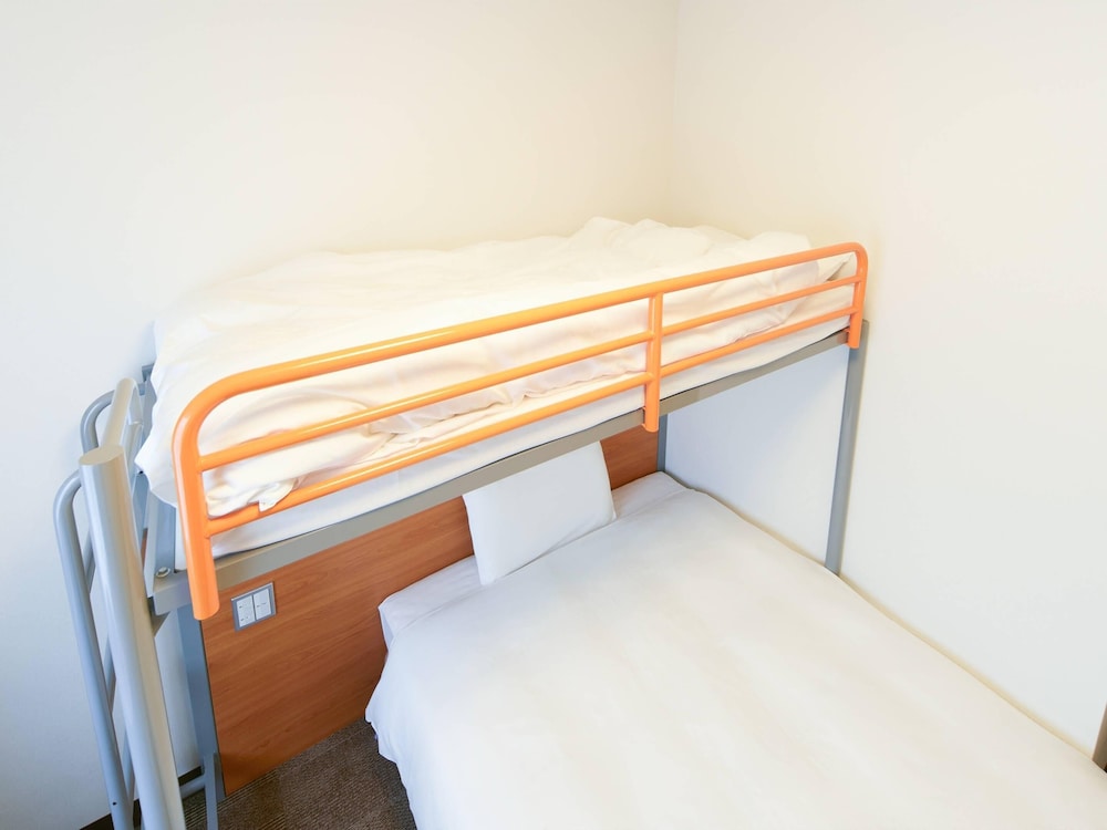 スタンダード ルーム ダブルベッド 1台 + ロフトベッド1台　禁煙 | コンフォートイン一関インター