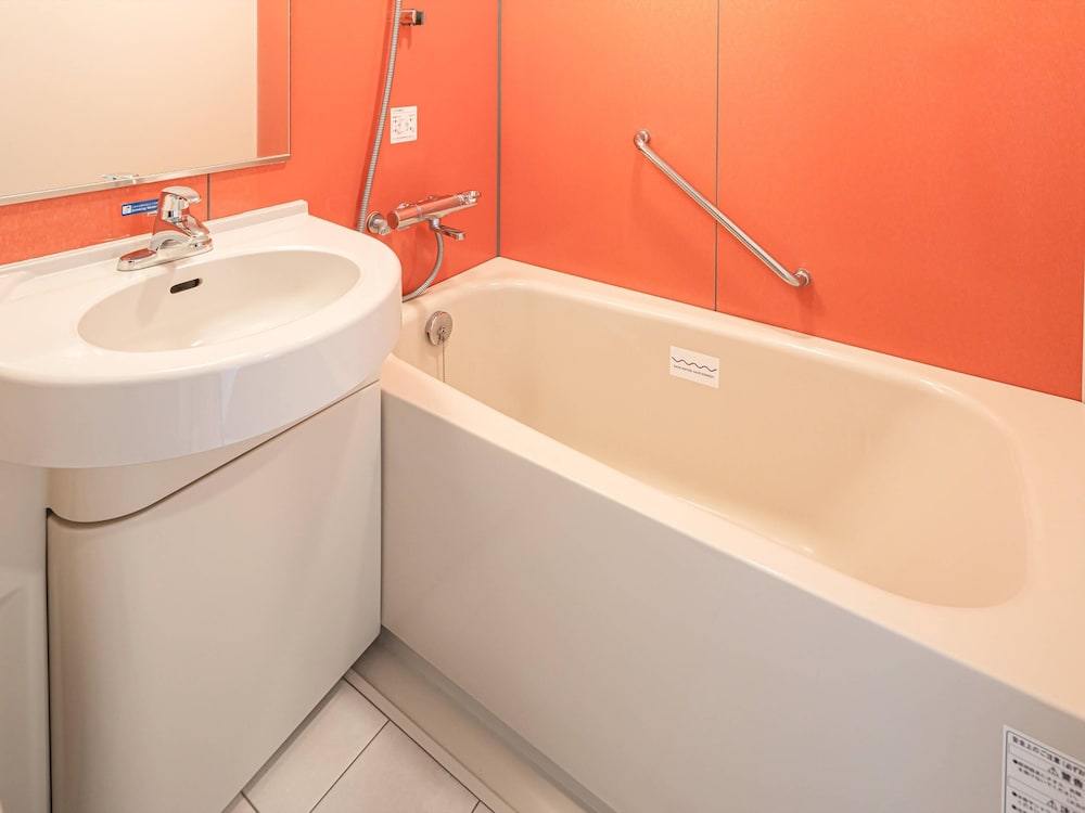 スタンダード ルーム ダブルベッド 1台 + ロフトベッド1台 禁煙 バスルーム1 | コンフォートイン宇都宮鹿沼