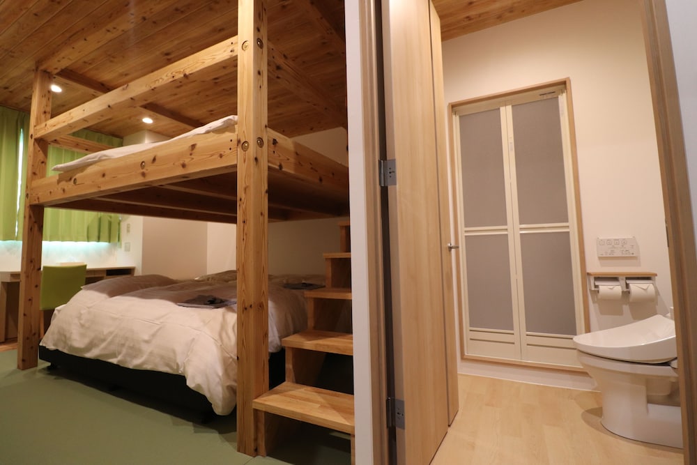 ベーシック 4 人部屋 ベッド (複数台) 禁煙 冷蔵庫 バスルーム0 | 広島ピースホテル - ホステル