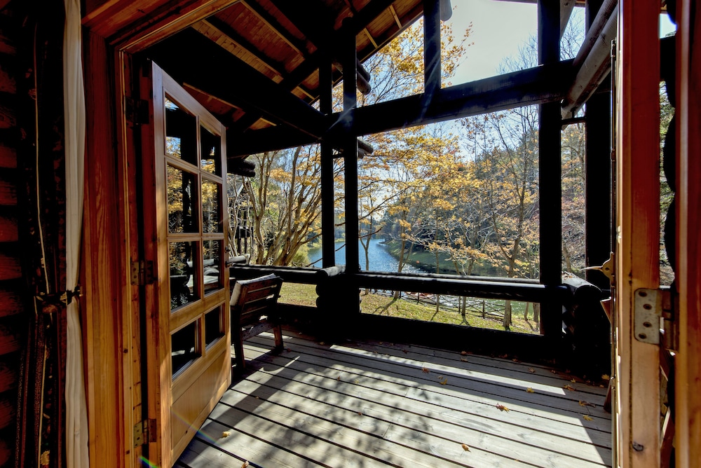 リバーフロントコテージ テラス / パティオ1 | ホテル ニドム