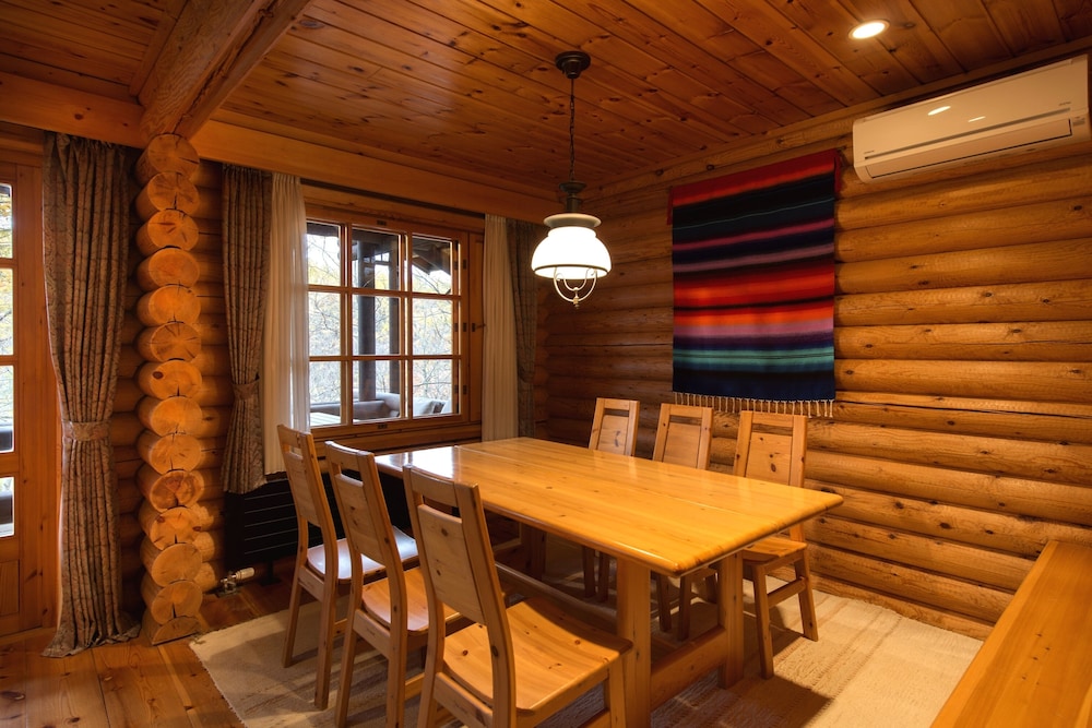 フォレストビューコテージ 客室2 | ホテル ニドム