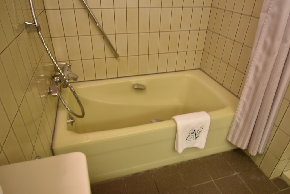 【大型コテージの 1 部】ツインルーム・禁煙<1 部屋 ベッド 2 台> バスルーム0 | ホテル ニドム