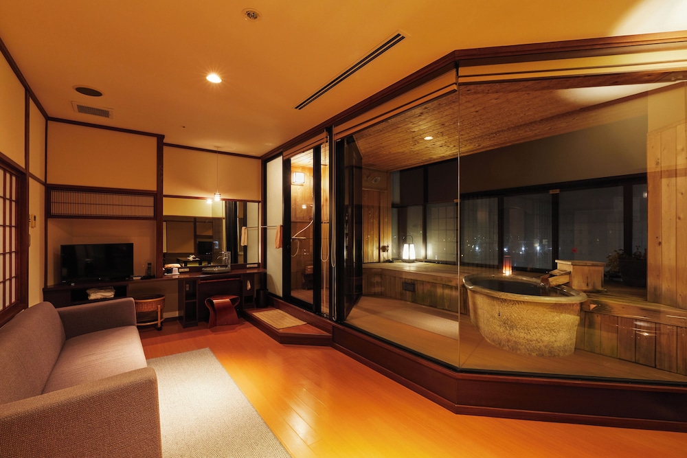 ＜季のはな＞展望露天風呂付和モダンスイート | 天童温泉 ほほえみの宿 滝の湯