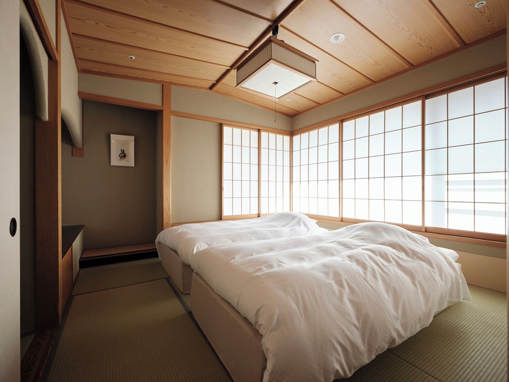 ＜四季亭＞和室特別室『竜王の間』 客室4 | 天童温泉 ほほえみの宿 滝の湯