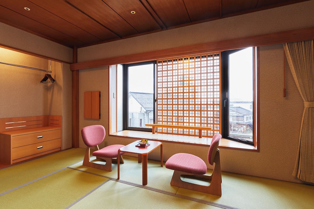 ＜別館＞和モダンルーム 客室3 | 天童温泉 ほほえみの宿 滝の湯