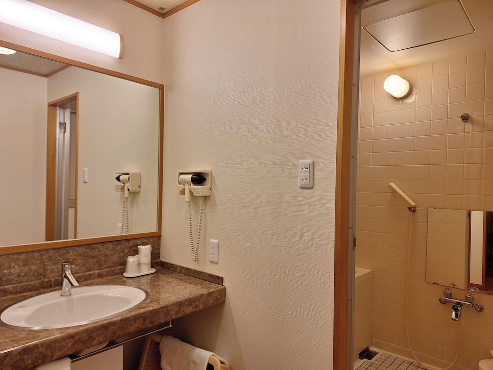 ＜本館＞和室【松】 バスルーム0 | 天童温泉 ほほえみの宿 滝の湯