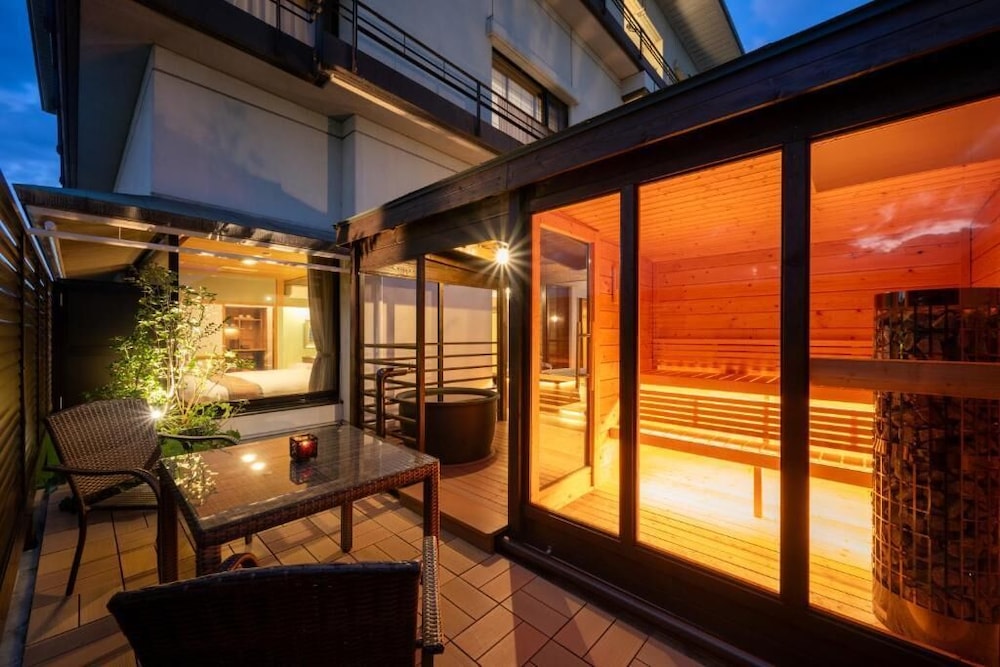 テラス, プライベートサウナ, 露天風呂付和洋室 禁煙 部屋からの景観0 | 天童温泉 ほほえみの宿 滝の湯