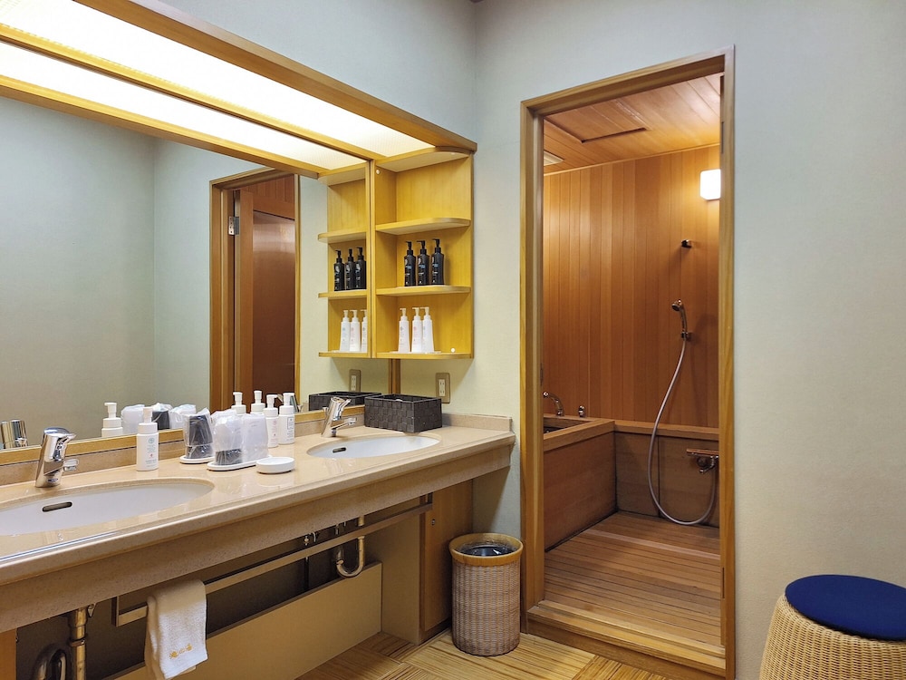 ＜四季亭＞和室特別室『竜馬の間』 バスルーム0 | 天童温泉 ほほえみの宿 滝の湯